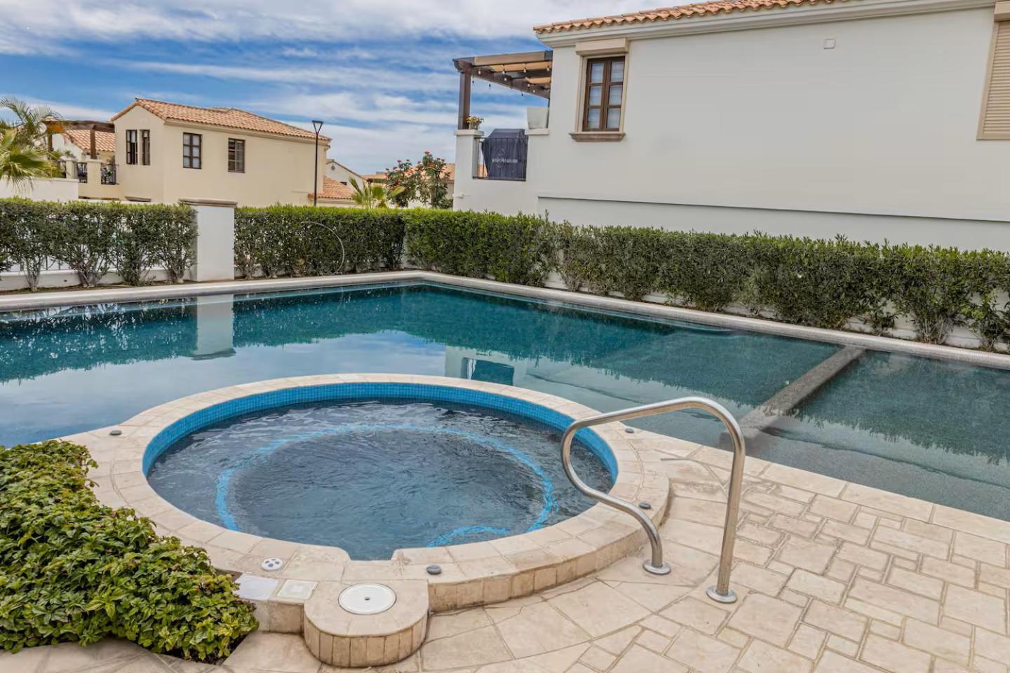 Family With Private Garden & Hot Tub, 10 Min From Medano Pousada